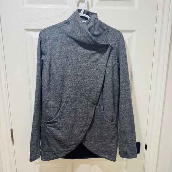 Lululemon - That's a Wrap, Heathered Snow Slub Coal Colour, Size 6 - Picture 4 of 7
